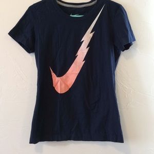 Nike short sleeve T